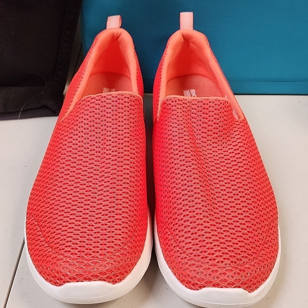 Skechers GoWalk Women's 9 Bright Coral Sneaker - Picture 2 of 7